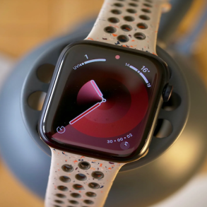 smartwatch yang bisa connect ke strava