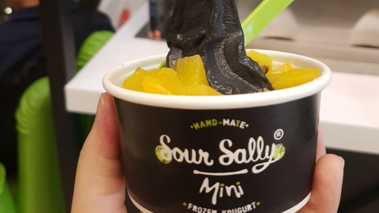 promo sour sally ovo